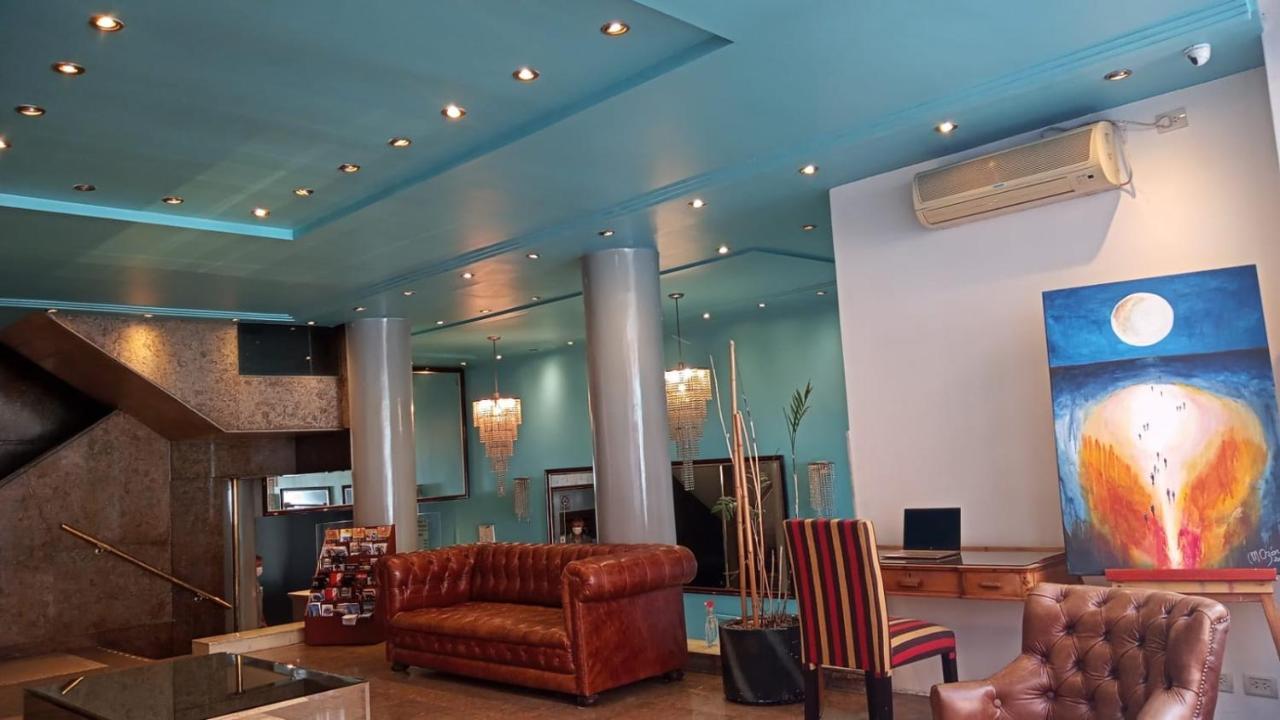 Hotel Tres Sargentos บัวโนสไอเรส ภายนอก รูปภาพ