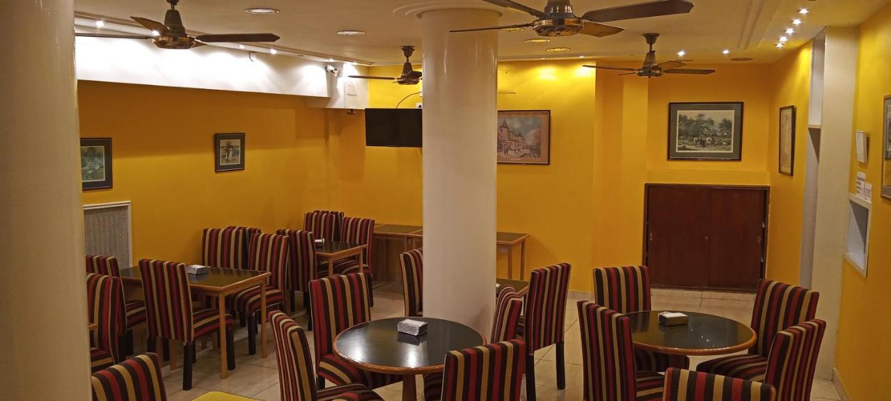 Hotel Tres Sargentos บัวโนสไอเรส ภายนอก รูปภาพ