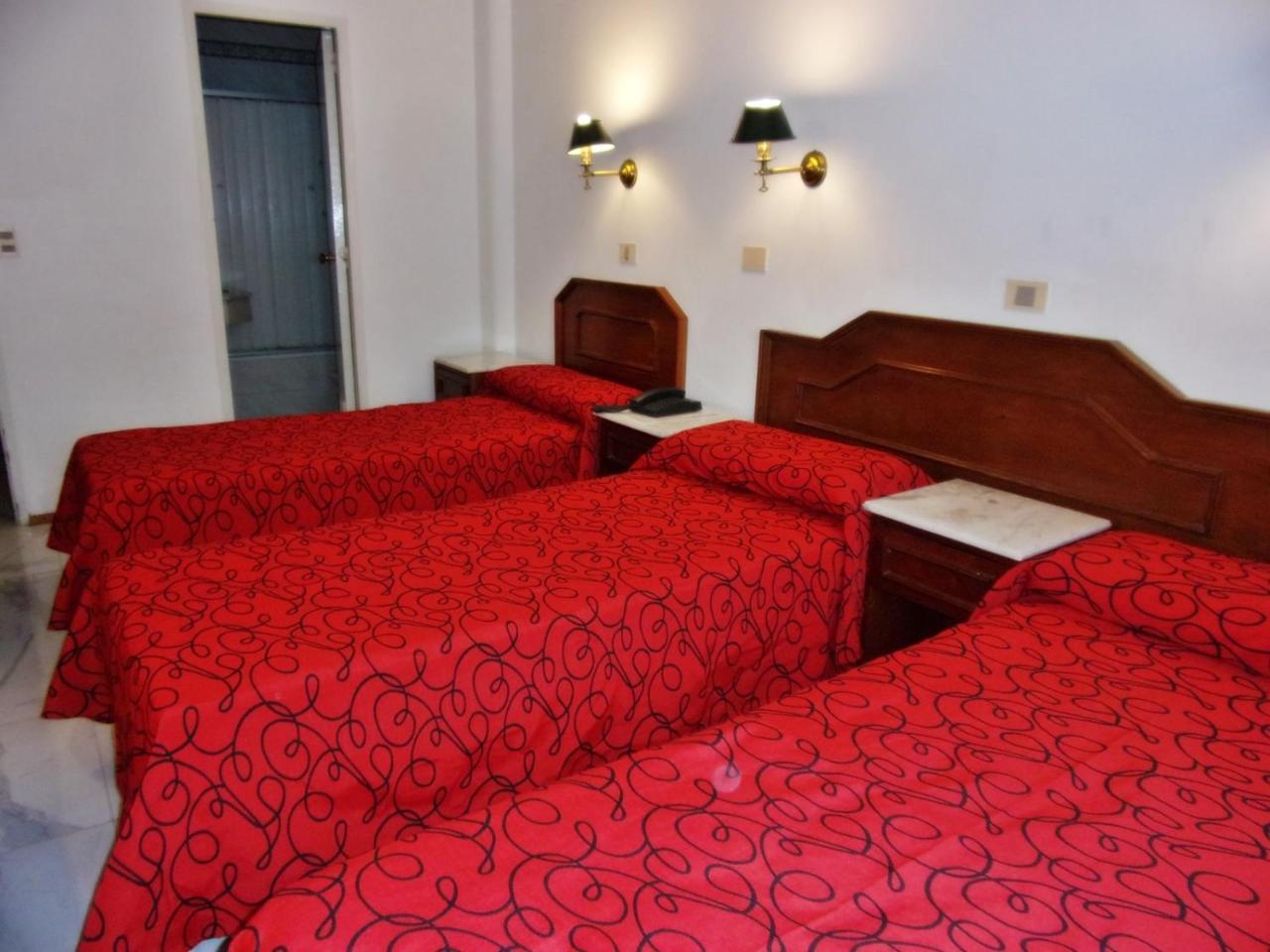 Hotel Tres Sargentos บัวโนสไอเรส ภายนอก รูปภาพ